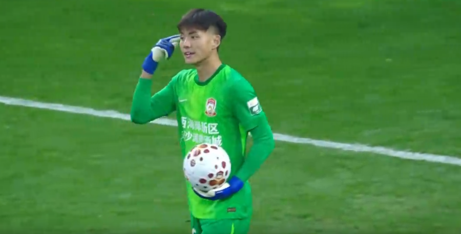  中超争议判罚！莱昂纳多进球被吹，李昊罕见暴怒，挤地铁战术失败